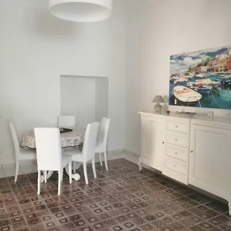 Incantevole: Isola D'ischia - Forio In Centro E Vicino Al Mare - Dream House Nonna Maria Forio di Ischia