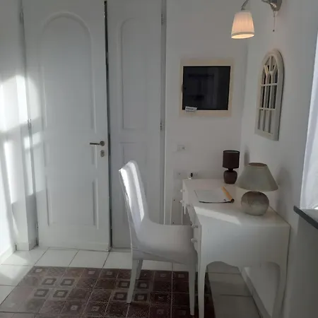 Incantevole: Isola D'ischia - Forio In Centro E Vicino Al Mare - Dream House Nonna Maria